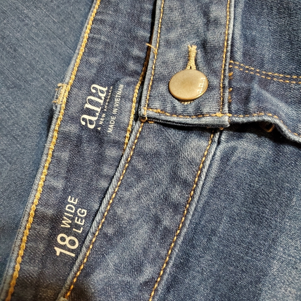 A. N. A wide leg frayed bottom jeans - Picture 3 of 7